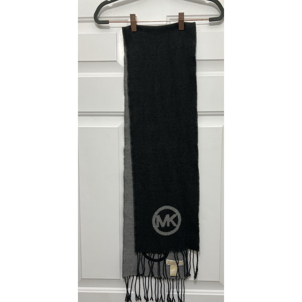 Michael Kors Gray Charcoal Wool‎ Winter Scarf MK Logo Unisex Reversible Warm